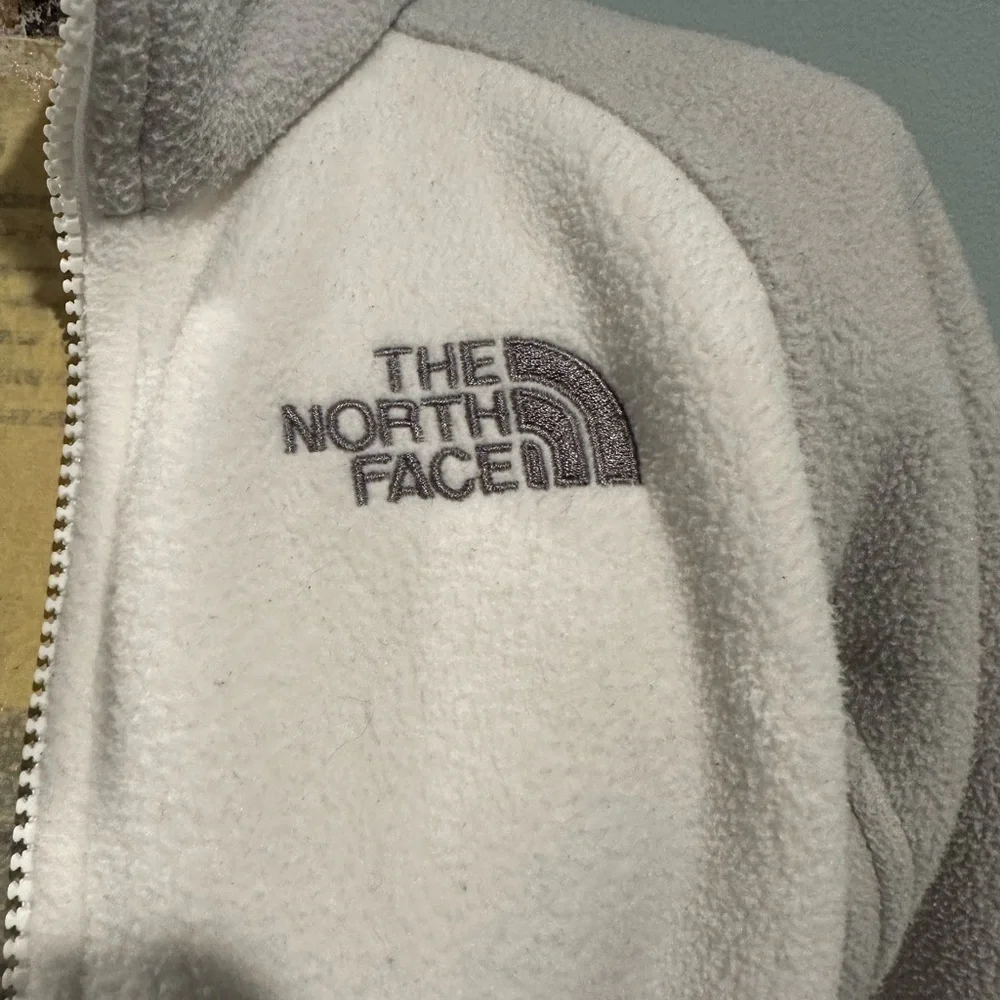 The North Face Womens Khumbu Fleece Jacket White Gray Pockets Toggle Elastic XS - Picture 4 of 8